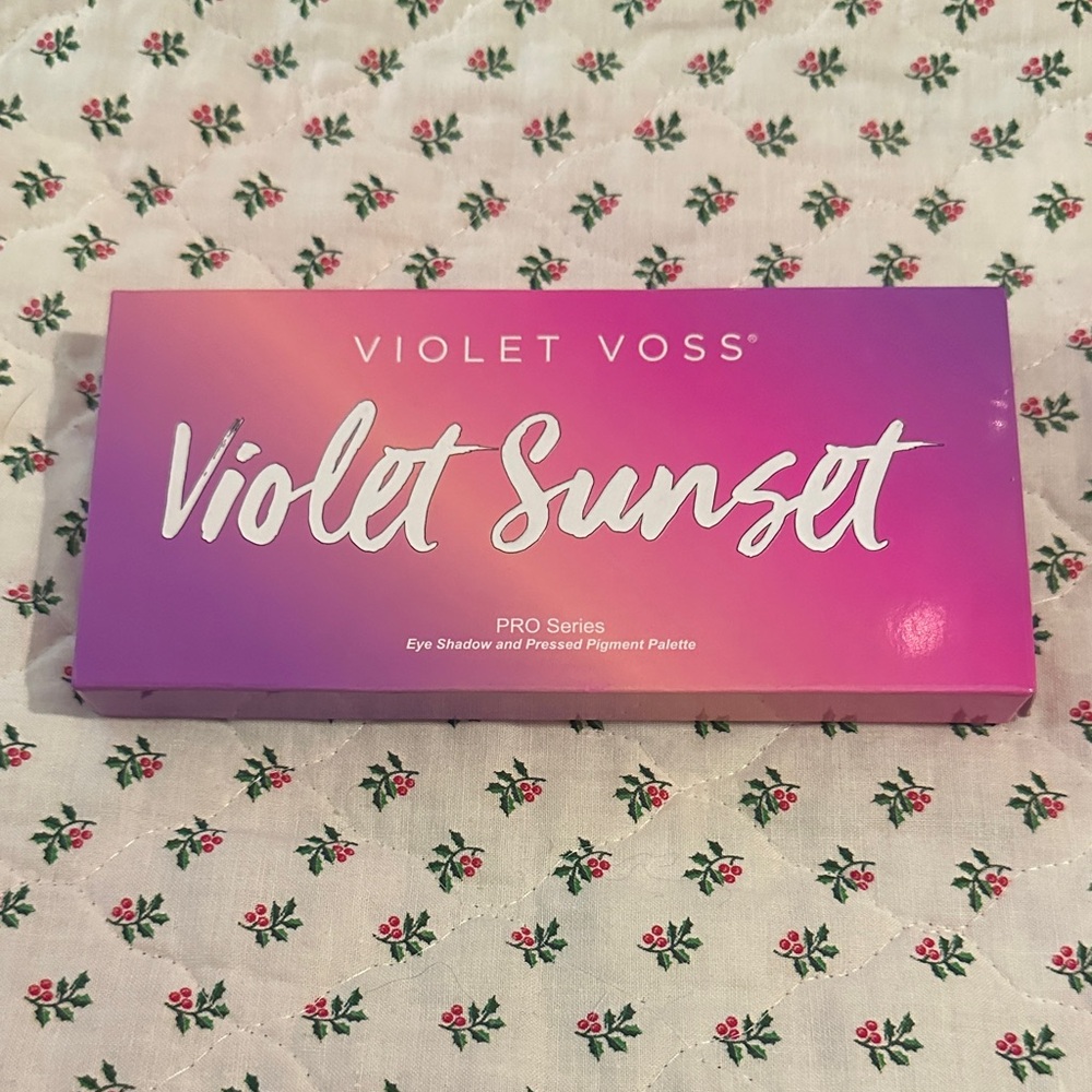 Violet Voss Sunset Palette with Purple and Pink Hues